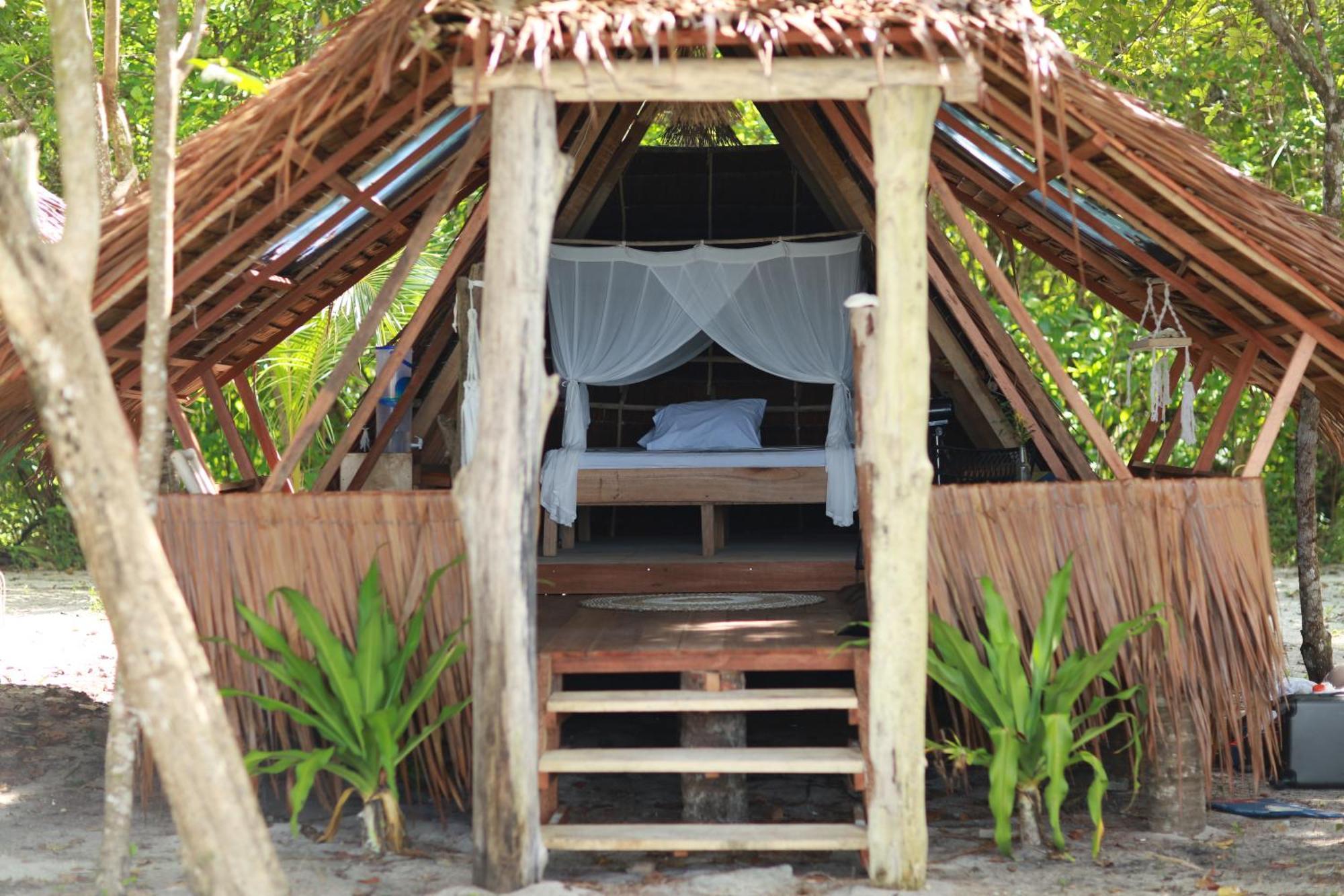 Pinang Island - Private Island Sea View Bungalows Singkil  Ngoại thất bức ảnh