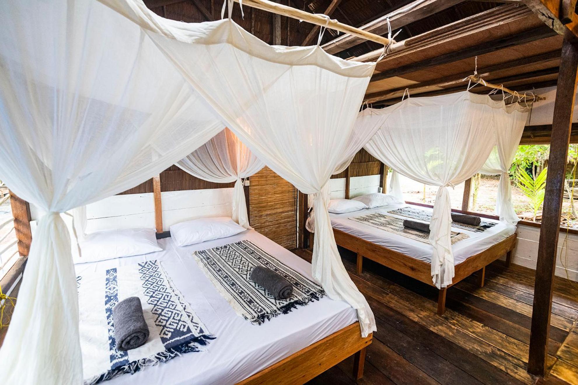 Pinang Island - Private Island Sea View Bungalows Singkil  Ngoại thất bức ảnh