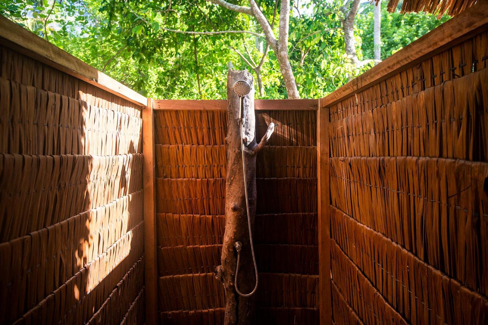 Pinang Island - Private Island Sea View Bungalows Singkil  Phòng bức ảnh